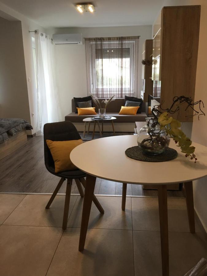 Home Apartment Sopron Exterior photo